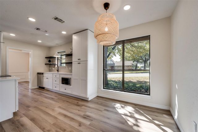 5733 Sage Bloom Drive, Arlington, TX 76017