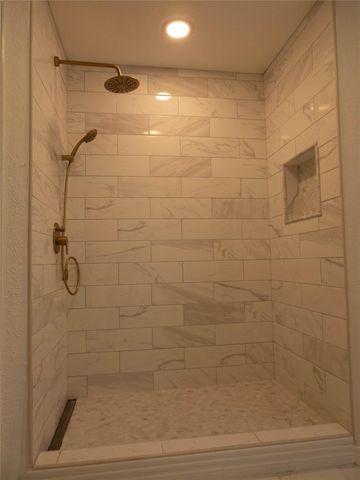 5733 Sage Bloom Drive, Arlington, TX 76017