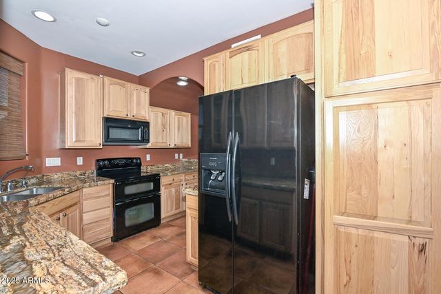 1750 E OCOTILLO Road E 18, Phoenix, AZ 85016