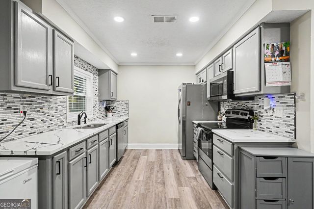 166 Kipling Way, Riverdale, GA 30274