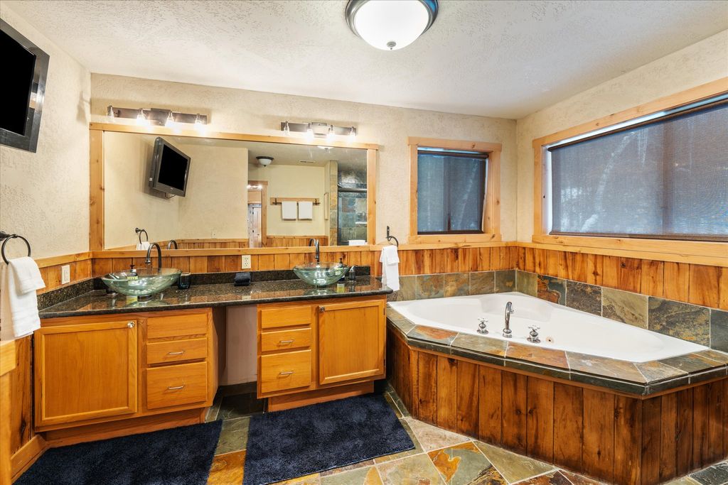 655 Leksand Trail, Whitefish, MT 59937 photo 32