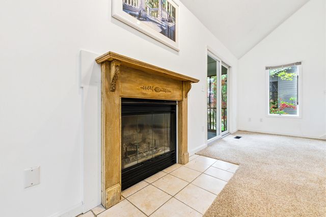 5067 NICKLAUS LN, Mcgaheysville, VA 22840