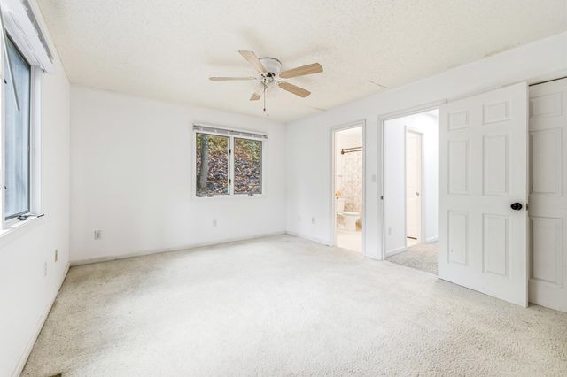 5067 NICKLAUS LN, Mcgaheysville, VA 22840