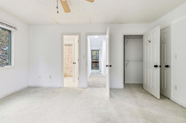 5067 NICKLAUS LN, Mcgaheysville, VA 22840