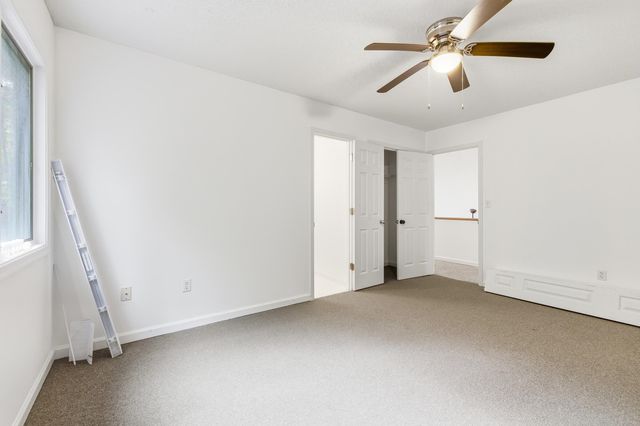 5067 NICKLAUS LN, Mcgaheysville, VA 22840