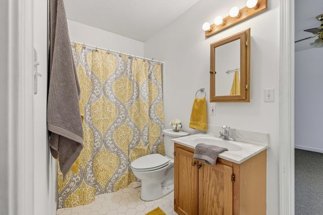 5067 NICKLAUS LN, Mcgaheysville, VA 22840