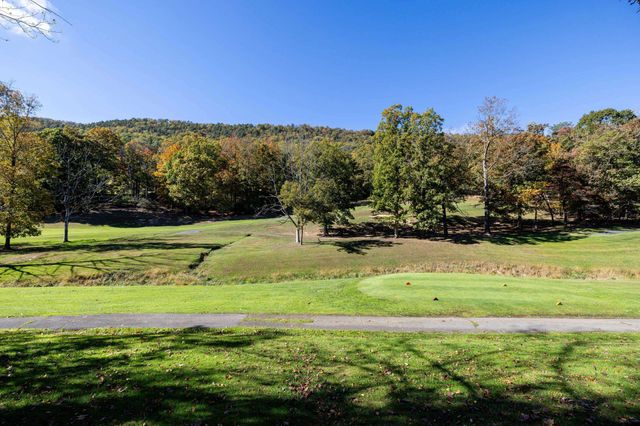 5067 NICKLAUS LN, Mcgaheysville, VA 22840