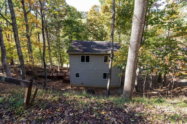 5067 NICKLAUS LN, Mcgaheysville, VA 22840