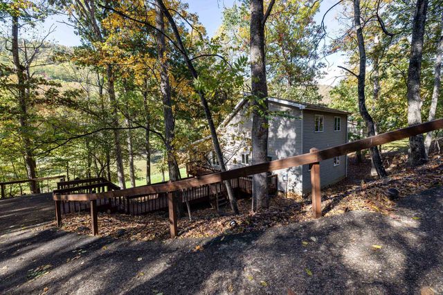 5067 NICKLAUS LN, Mcgaheysville, VA 22840