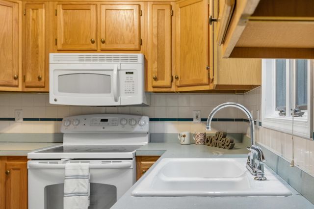 5067 NICKLAUS LN, Mcgaheysville, VA 22840