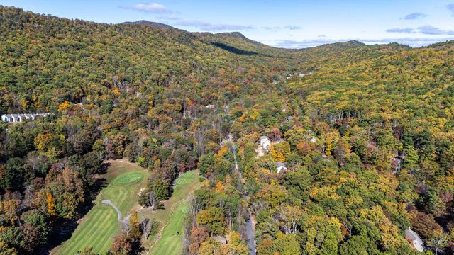 5067 NICKLAUS LN, Mcgaheysville, VA 22840