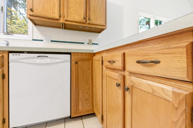 5067 NICKLAUS LN, Mcgaheysville, VA 22840