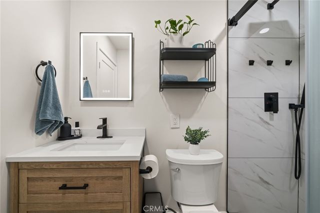 4020 Wall Street, Los Angeles, CA 90011