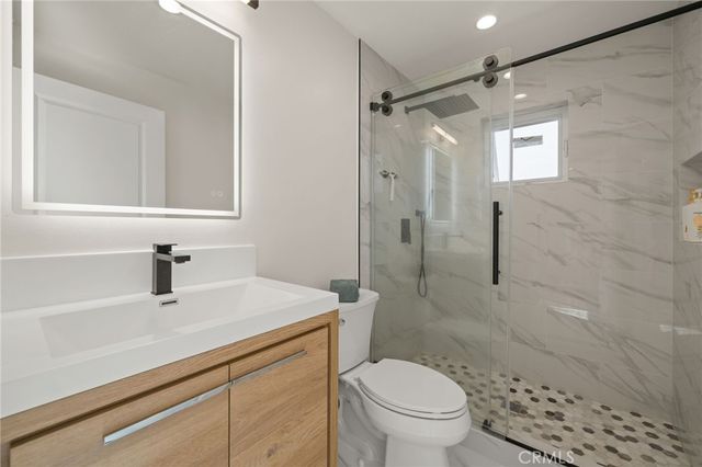 4020 Wall Street, Los Angeles, CA 90011