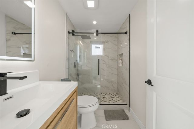 4020 Wall Street, Los Angeles, CA 90011