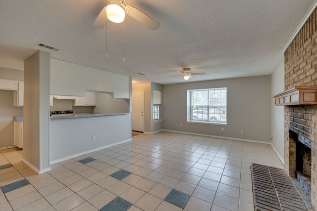 3422 Heritage Lane, Forest Hill, TX 76140