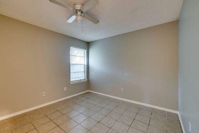 3422 Heritage Lane, Forest Hill, TX 76140