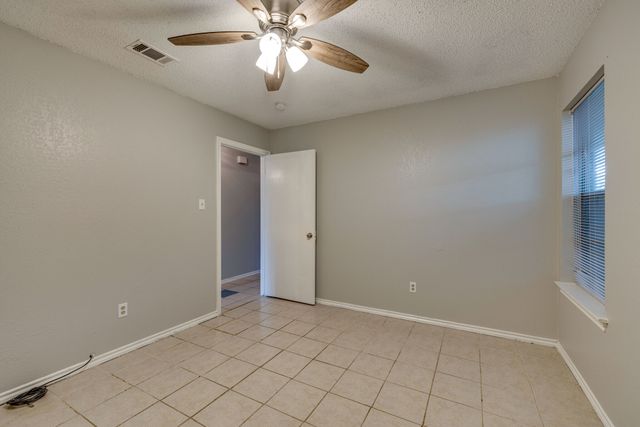 3422 Heritage Lane, Forest Hill, TX 76140