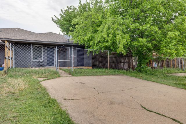 3422 Heritage Lane, Forest Hill, TX 76140