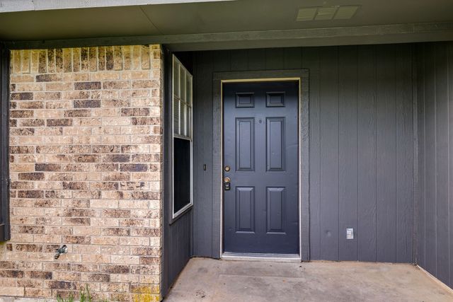 3422 Heritage Lane, Forest Hill, TX 76140