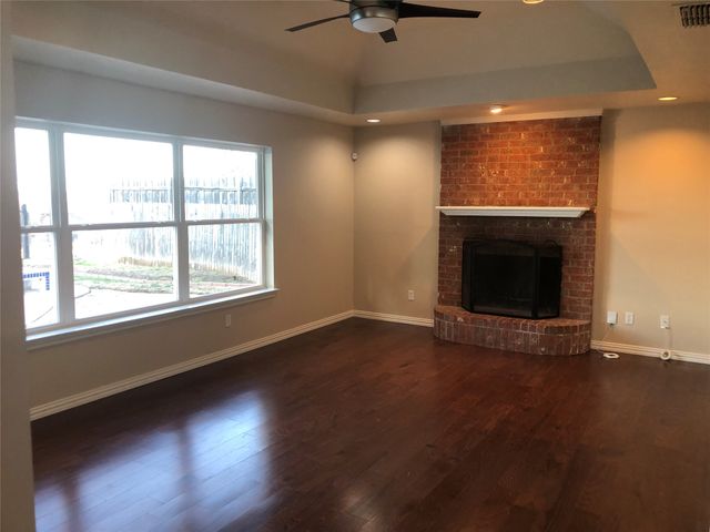 10172 Wandering Way Street, Benbrook, TX 76126