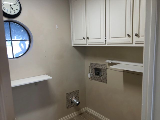 10172 Wandering Way Street, Benbrook, TX 76126