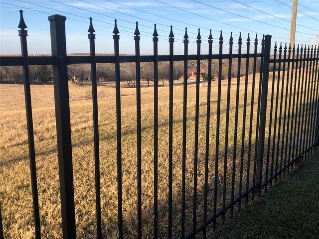 10172 Wandering Way Street, Benbrook, TX 76126