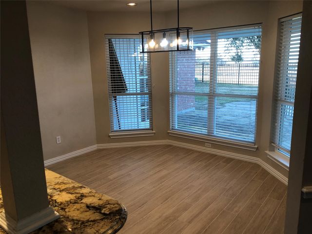 10172 Wandering Way Street, Benbrook, TX 76126