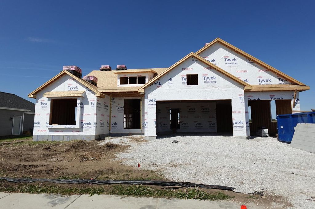 1400 Periwinkle PASS, Oconomowoc, WI 53066