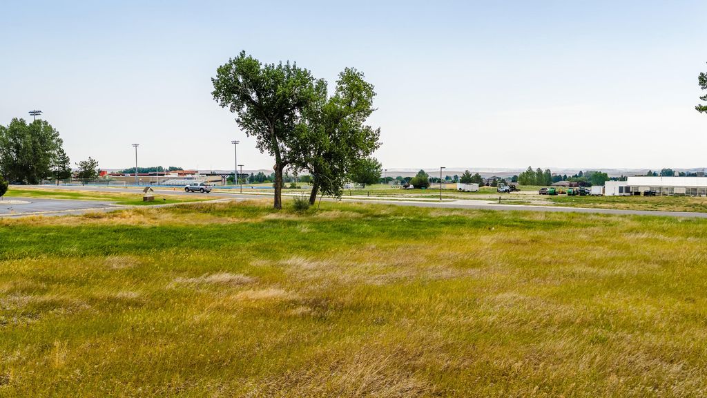 950 Mydland Road, Sheridan, WY 82801 photo 3