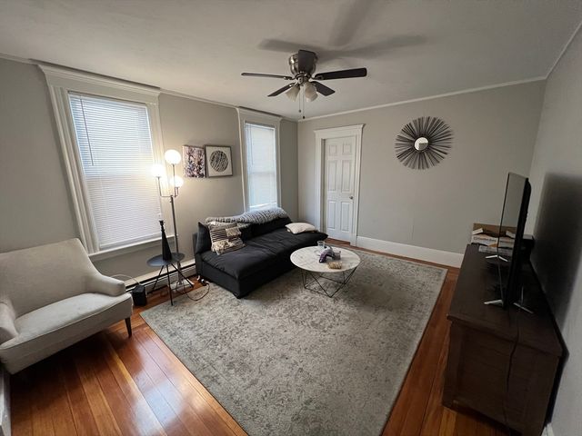 288 Meridian St. 1, Boston, MA 02128