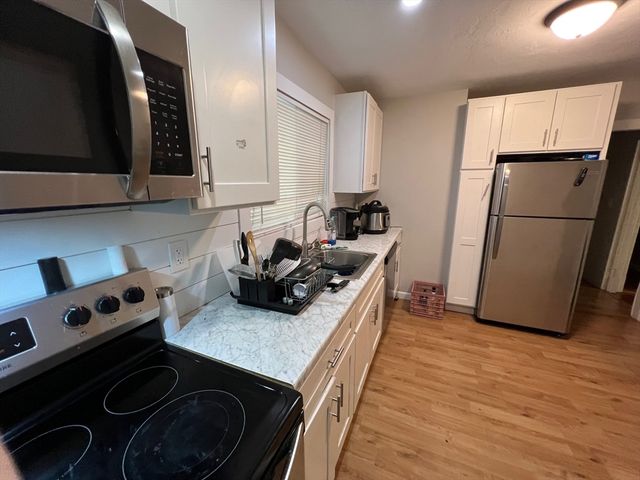 288 Meridian St. 1, Boston, MA 02128