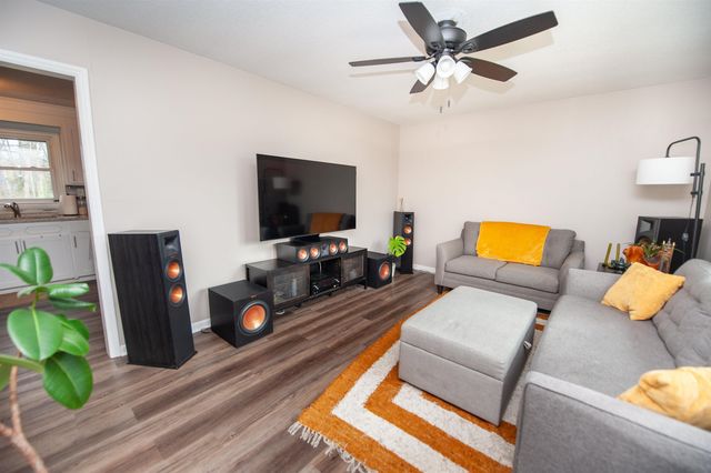 226 Willow Oaks Drive, Spartanburg, SC 29301