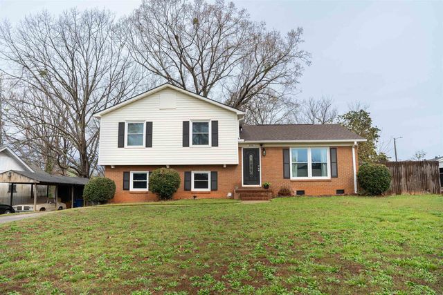 226 Willow Oaks Drive, Spartanburg, SC 29301