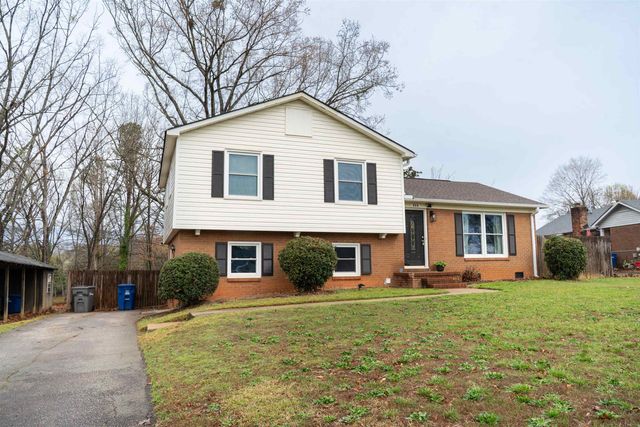 226 Willow Oaks Drive, Spartanburg, SC 29301