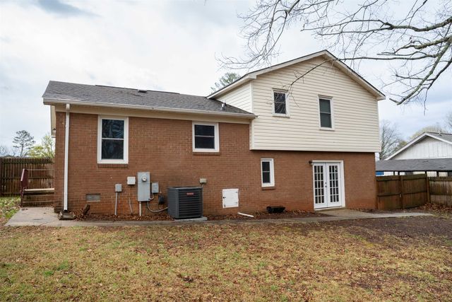 226 Willow Oaks Drive, Spartanburg, SC 29301