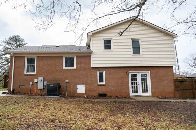 226 Willow Oaks Drive, Spartanburg, SC 29301