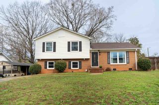 226 Willow Oaks Drive, Spartanburg, SC 29301