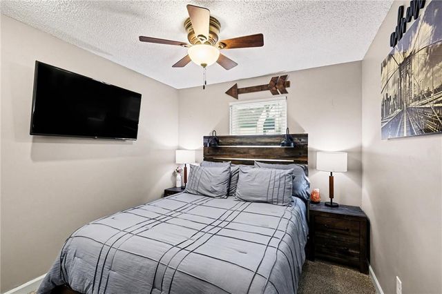 5768 N Anita Avenue, Kansas City, MO 64151