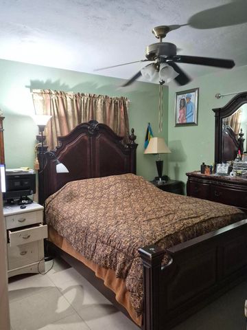 2538 Fillmore Street, Hollywood, FL 33020