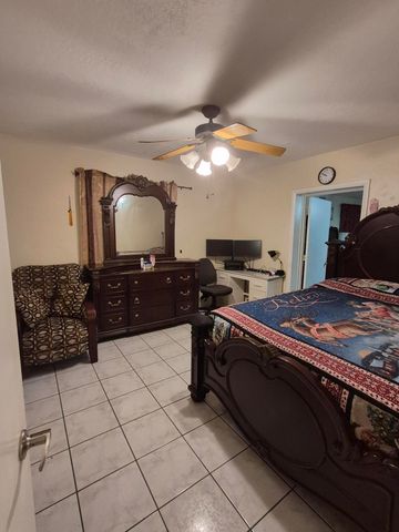 2538 Fillmore Street, Hollywood, FL 33020