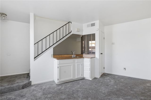 3769 Carlyle Drive 67, Las Vegas, NV 89115