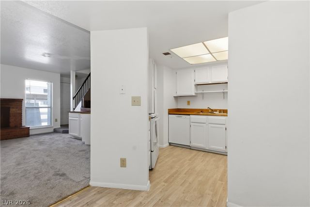 3769 Carlyle Drive 67, Las Vegas, NV 89115