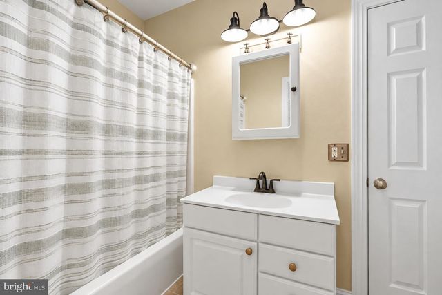 58 BRANCHY RD, Harpers Ferry, WV 25425