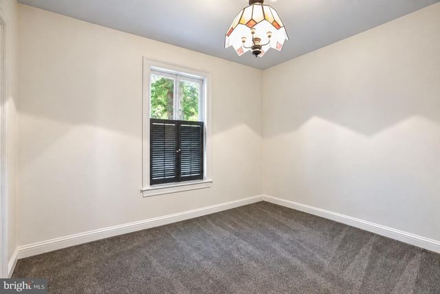 58 BRANCHY RD, Harpers Ferry, WV 25425