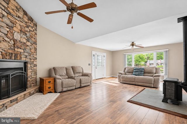 58 BRANCHY RD, Harpers Ferry, WV 25425