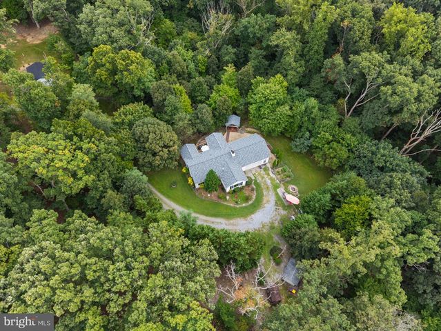 58 BRANCHY RD, Harpers Ferry, WV 25425