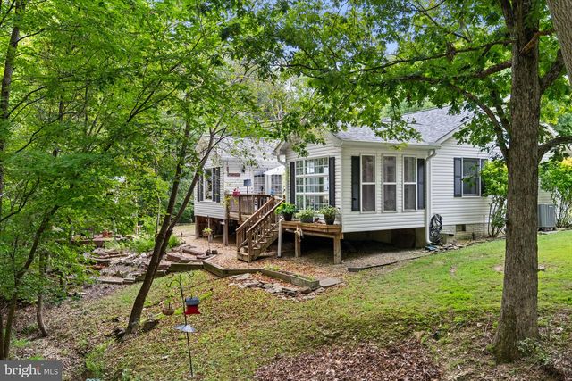 58 BRANCHY RD, Harpers Ferry, WV 25425