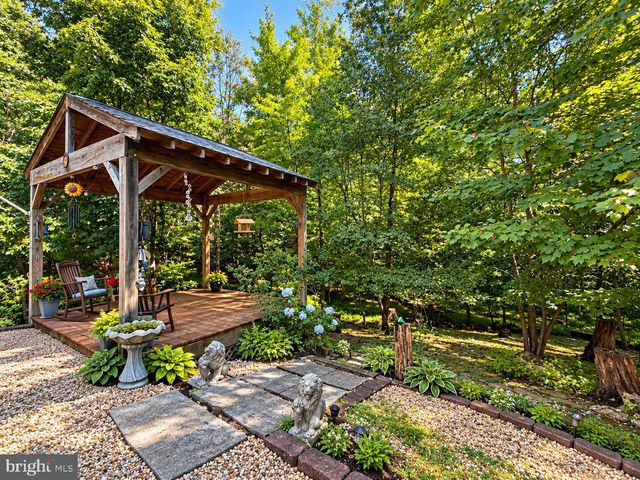 58 BRANCHY RD, Harpers Ferry, WV 25425