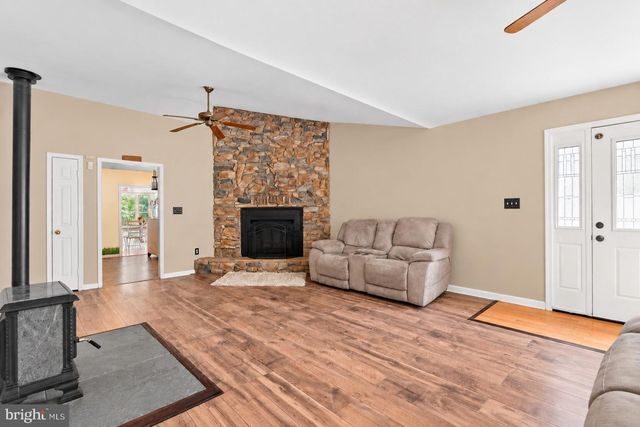 58 BRANCHY RD, Harpers Ferry, WV 25425